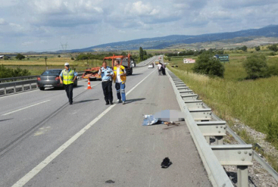 Lastik değiştirirken canından oldu