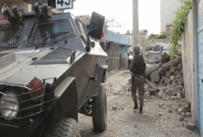 Askeri aracın geçişi sırasında patlama: 12 yaralı