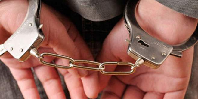 Bursa’da 2 öğretmen resmi belgede sahtecilikten tutuklandı