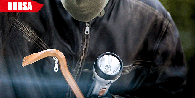 Çelik kapının kilidini kırık görünce şok yaşadı! 80 bin lirası…