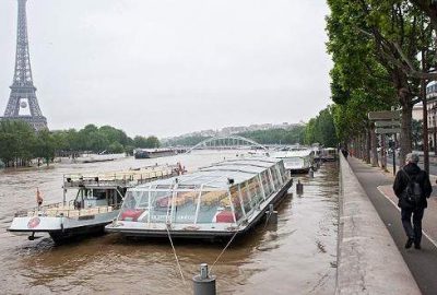 Şiddetli yağış müzeleri tahliye ettirdi