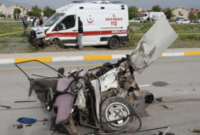Katliam gibi kaza! 3 ölü, 8 yaralı