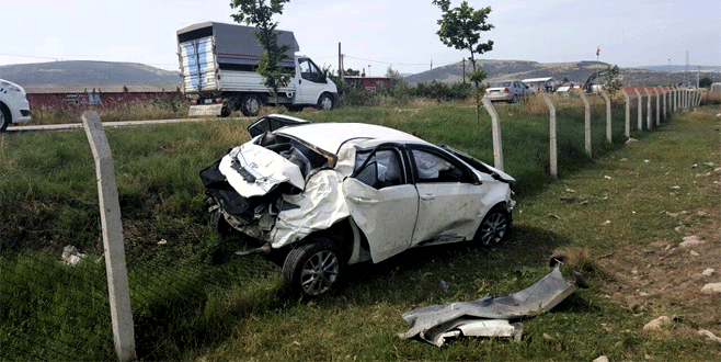 Bursa’da otomobil takla attı