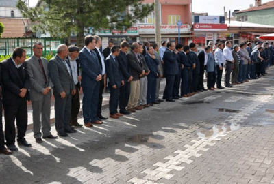 100 metrelik el sıkma kuyruğu