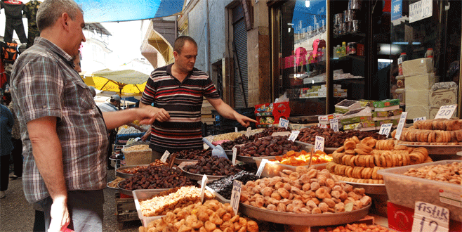 Çarşı, pazarda ramazan hareketliliği