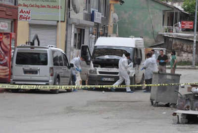 Patlayıcı yüklü minibüs ele geçirildi