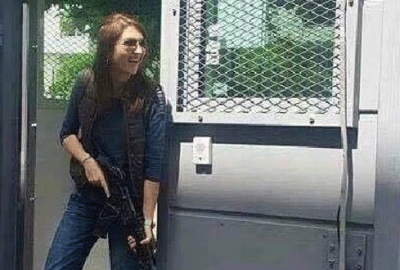 Eşinin yaralandığı yerde şehit oldu