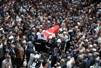 Vezneciler şehitleri uğurlandı