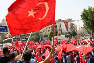 Midyat’ta halk teröre karşı sokağa döküldü