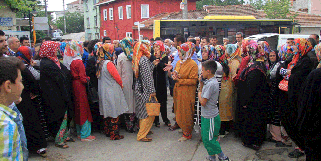 Bursa’da köylü kadınların eyleminde tekme tokat kavga