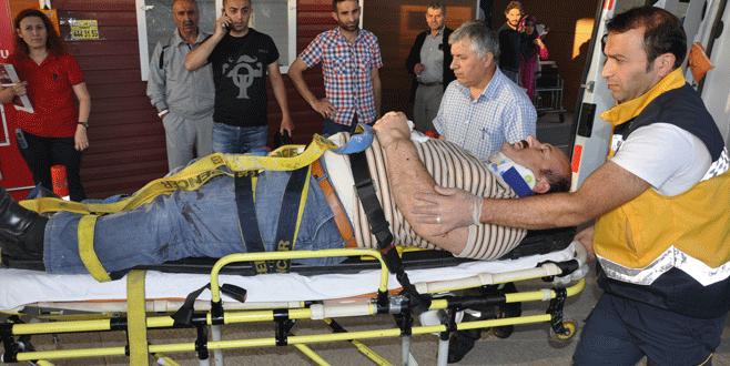 Bursa’da feci kaza: Yaralı araç içinde sıkıştı!