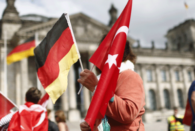 Gurbetçilere sert uyarı