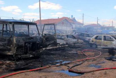 Otoparktaki yangın 70 aracı küle çevirdi