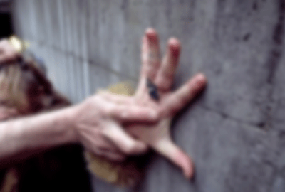 Korkunç! Saçından sürükleyerek…