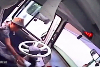 Bursa polisi fötr şapkalının peşinde