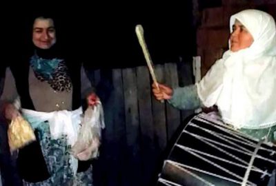 Bu köyü sahura kadın davulcu kaldırıyor