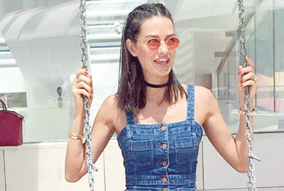 Çocukluğuna döndü