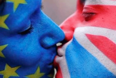 Gazeteciler iki kez manşet attı