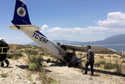 Eğitim uçağından zorunlu iniş