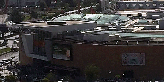 Ankara’da AVM’nin çatısı çöktü