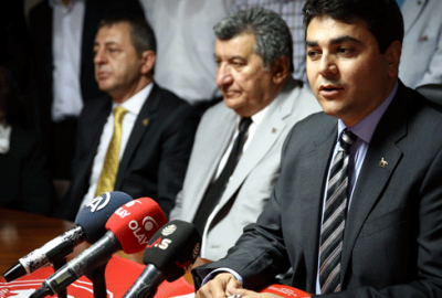 DP Genel Başkanı Uysal partisinin iftarına katıldı
