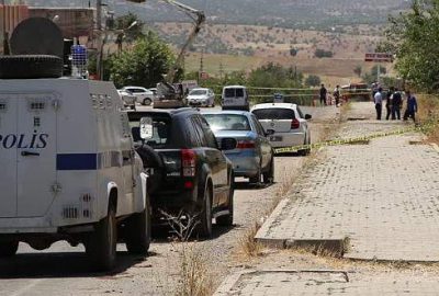 Diyarbakır’da hain saldırı: 1 şehit, 1’i polis 7 yaralı