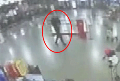 Havalimanını kana bulayan teröristler kamerada!
