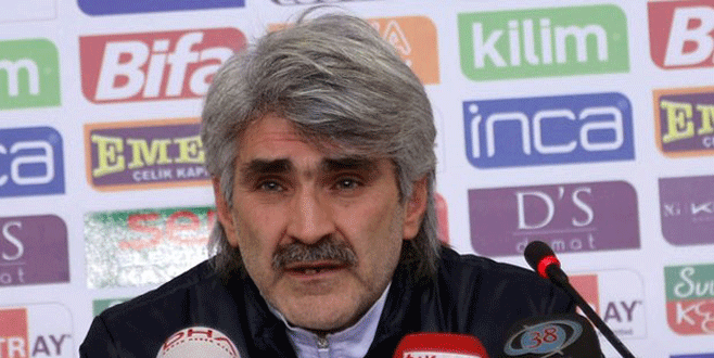 Türk hoca ve yardımcısı sınır dışı edildi