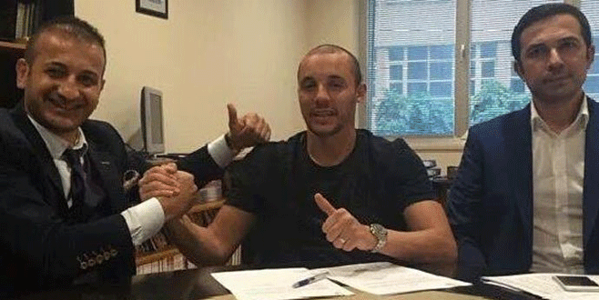 Fenerbahçe, Aatif’ı resmen açıkladı