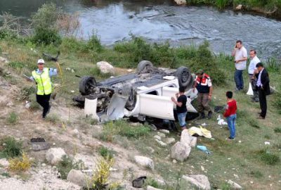 Bursa’ya dönüş yolunda feci kaza: 2 ölü, 3 yaralı