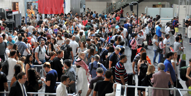 Atatürk Havalimanı’nda tatil yoğunluğu