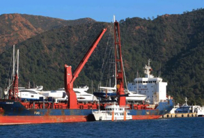 Lüks yatlar kargoyla geliyor