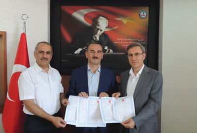 Toplu konut tapuları alındı