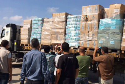 Gazze’ye ilk yardım kamyonu girdi
