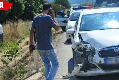 Önündeki otomobile çarpıp şarampole uçurdu