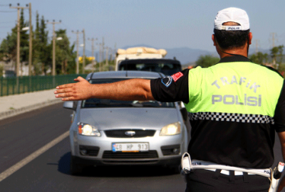 Ceza beklerken şeker yediler