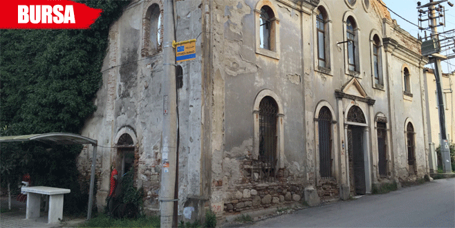 Cami olarak kullanılan eski kilise kültür merkezi oluyor Cami olarak kullanılan eski kilise kültür merkezi oluyor