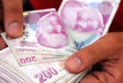 Faiz indiriminde gözler bankalara çevrildi