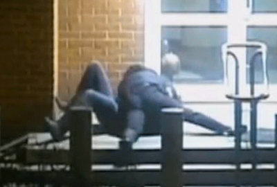 Rus polisinden ABD’li diplamata dayak