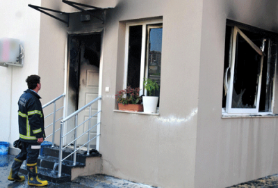 Yöneticiye kızıp evini yaktı