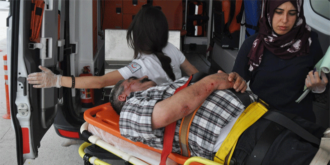 Bursa’da onarmak için çıktığı çatıdan düştü