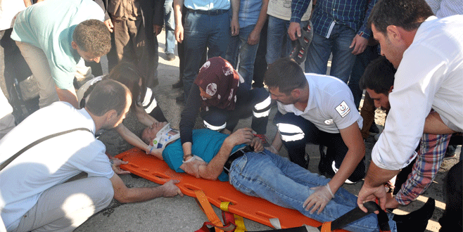 Bursa’da minibüs ile motosiklet çarpıştı