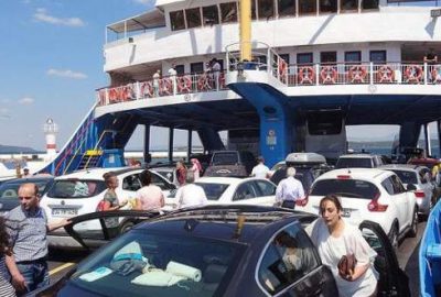 Boğaz’dan 9 günde 160 bin araç geçti