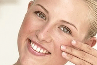Dermatoloji Uzmanı Dr. Ata Nejat Ertek, her gün bilerek veya