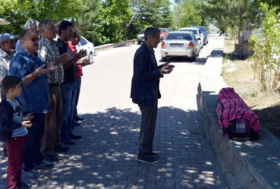 Üç polisi şehit eden gence ‘tabutsuz’ cenaze namazı