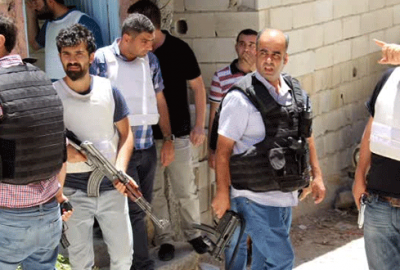 Devriye gezen polis aracına silahlı saldırı