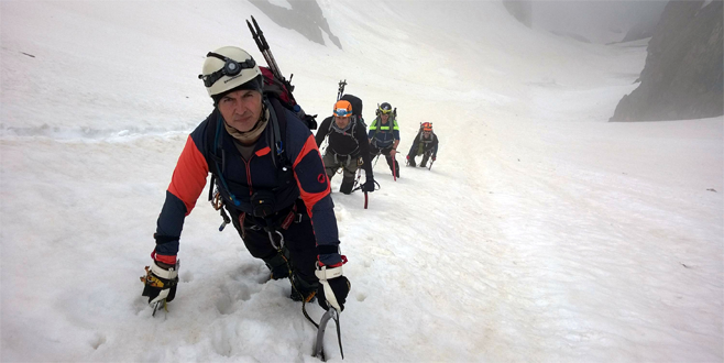 Bursalı dağcılar Temmuz ayında buzullara tırmandı