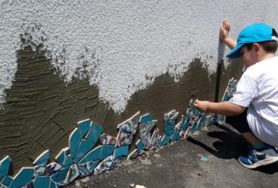 Parkın duvarını çocuklar süsledi