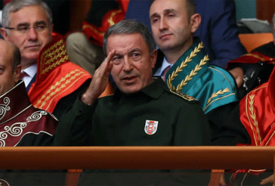 Komutan da Meclis’te