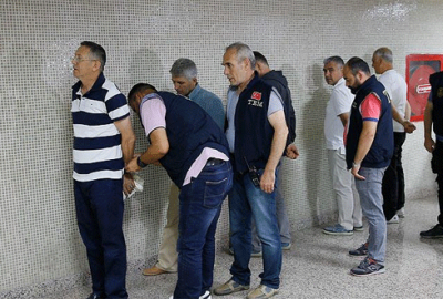 Yurt genelinde 103 general ve amiral gözaltına alındı